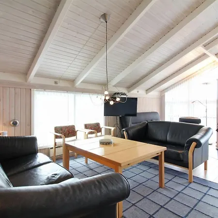 Sixten - 450m From The Sea By Interhome *
